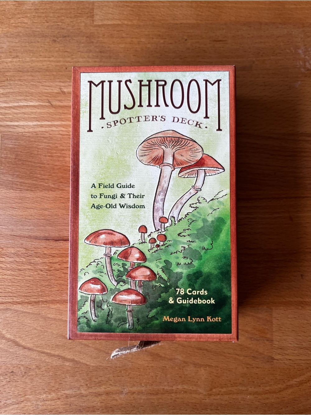 Mushroom Spotter's Deck - Illustrated Mushroom Guide (Green & Red)